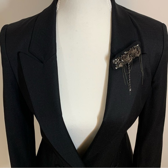 Woman Slim fit Blazer - imported from Korea🇰🇷 - Picture 2 of 11